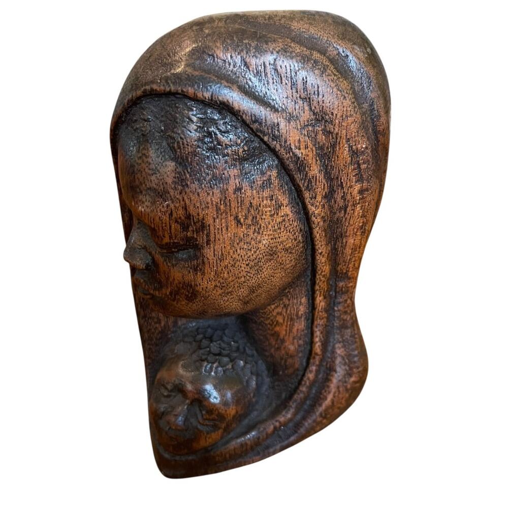 Wooden Carved Madonna and Child NZAU 7" x 4" x 2"